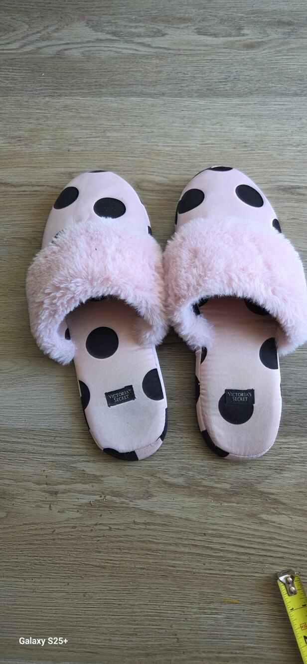 Women's Victorian Secret Sexy Feminine Barbie Pink Slippers Size 9M